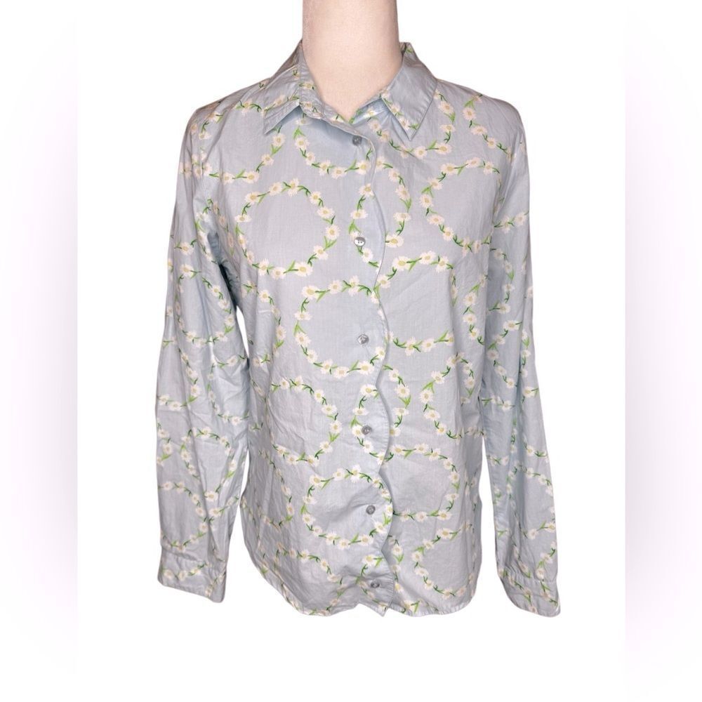 Urban Outfitters daisy chain scalloped button front top size Medium